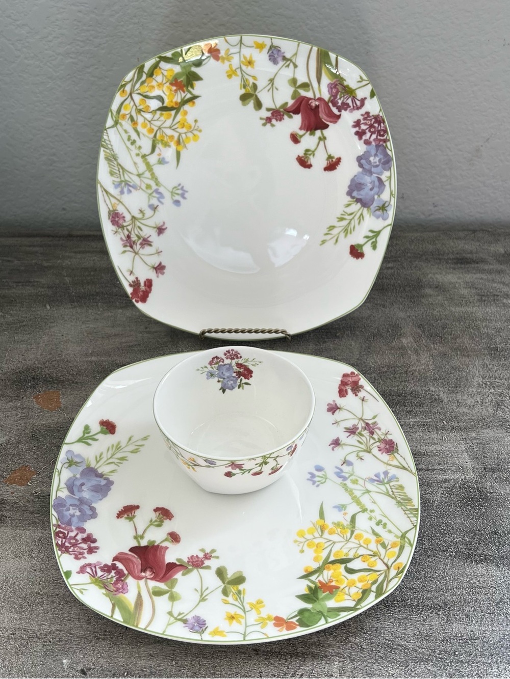Mikasa Turnowsky Wildflower Garden Square Bone China Plates & Bowl Set - 3 Piece